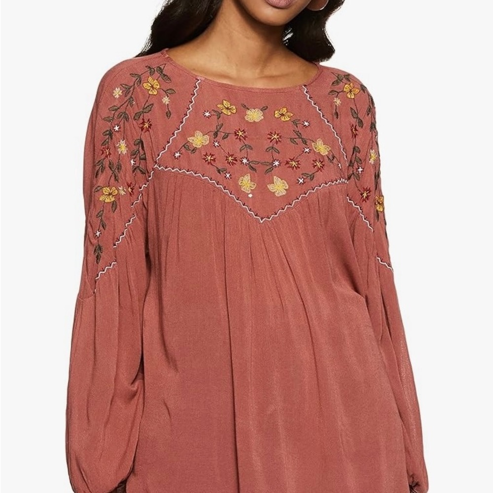 Bohemian embroidered flowy top